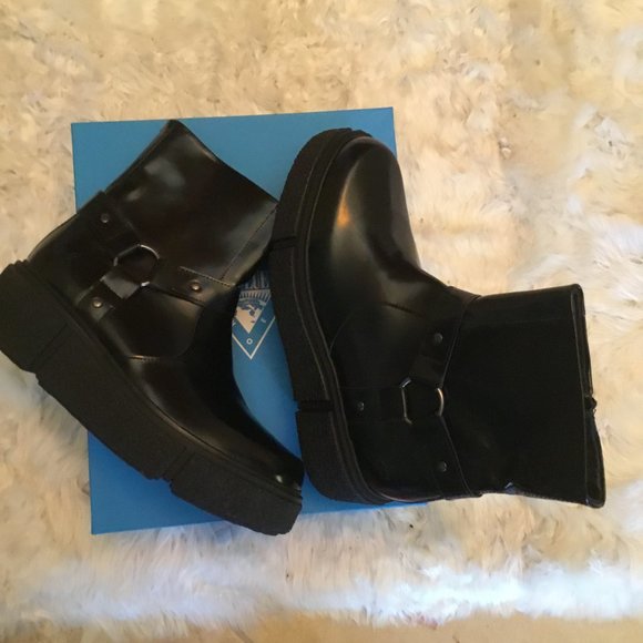 John Fluevog RHEITA leather UNISEX boots size 10M 12W New - Picture 1 of 3